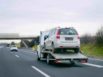 Sloopauto inleveren of laten ophalen, verschilt de vergoeding?