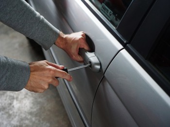 Hoe achterhaal je of je auto als gestolen geregistreerd staat?