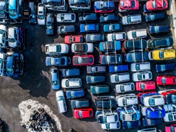 Wordt een sloopauto altijd gedemonteerd?