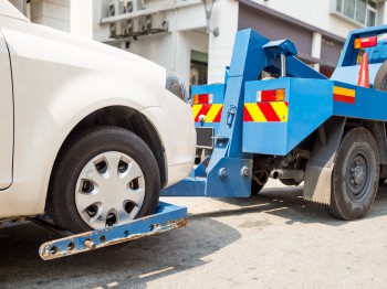 Auto met schade verkopen aan de autosloperij