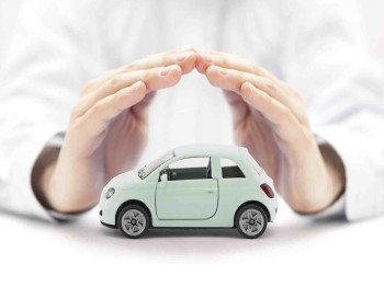 Wordt je autoverzekering automatisch opgezegd als je je auto naar de sloop hebt gebracht?