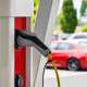 Worden auto's met een benzine- of dieselmotor minder waard?