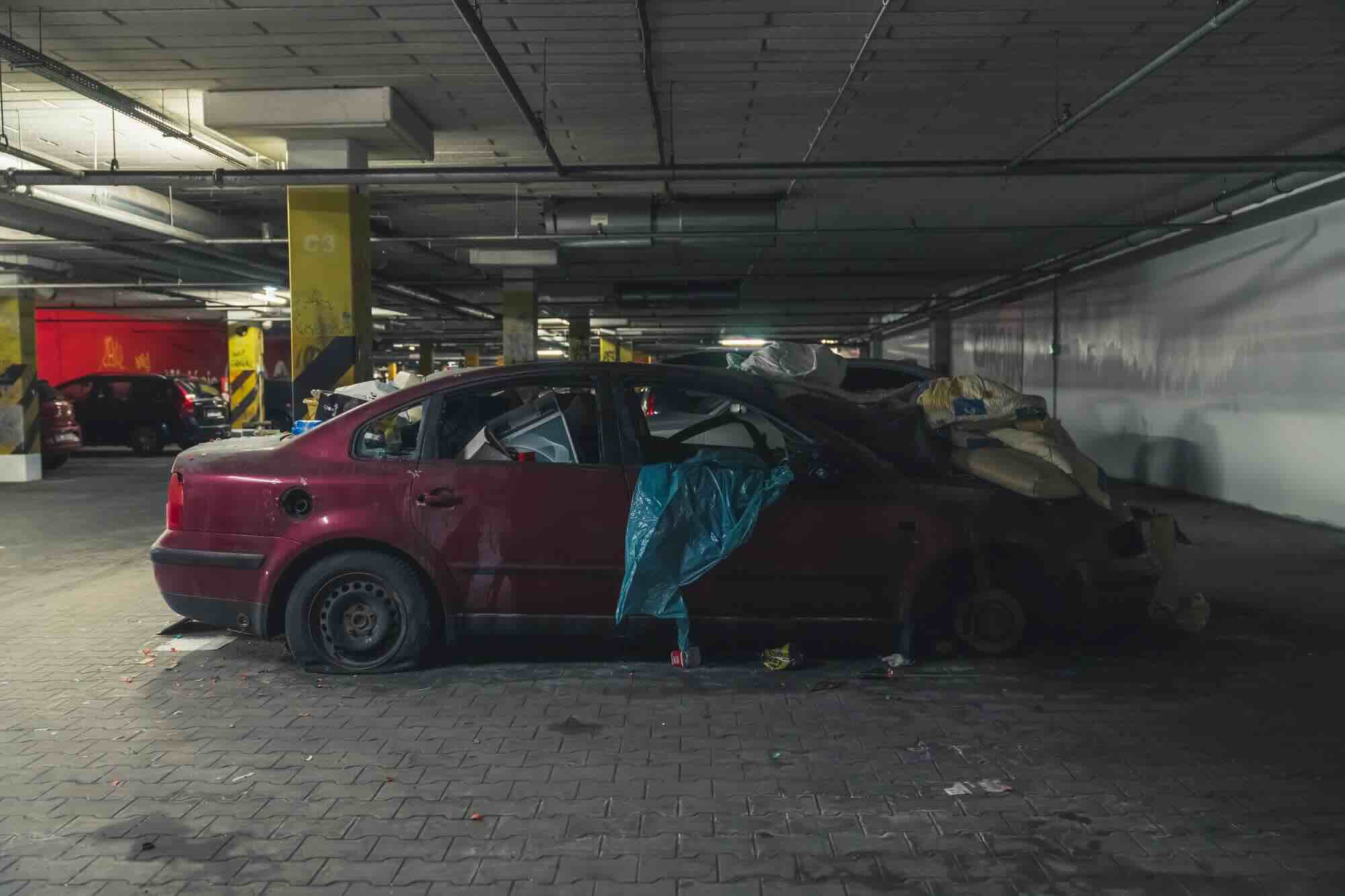 Sloopauto in parkeergarage
