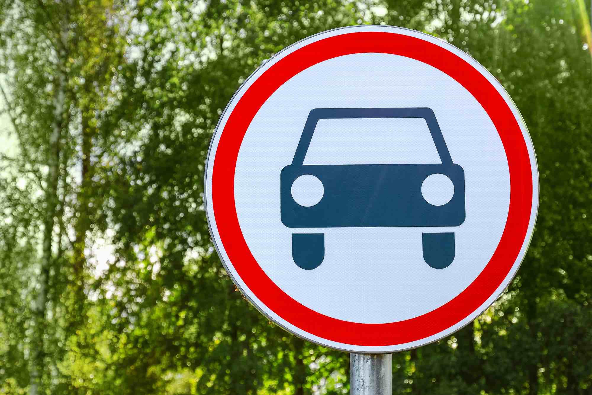 verbod voor rijden op de weg